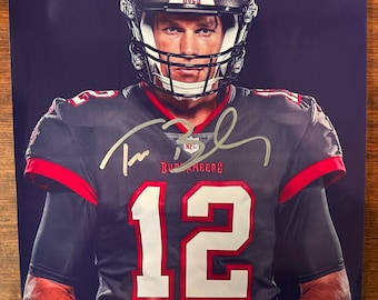 Tom Brady Autographed Tampa Bay Buccaneers 8x11 Photograph (Loa/Coa)