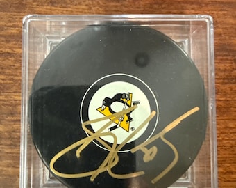 Sidney Crosby Hall of Fame Hand Signed Autographed Official NHL Hockey Puck Pittsburgh Penguins w/ LOA