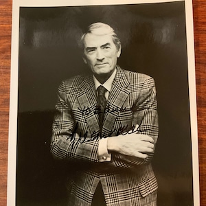 Gregory Peck Hand Signed Autographed 8&quot;x10&quot; Photo w/ LOA