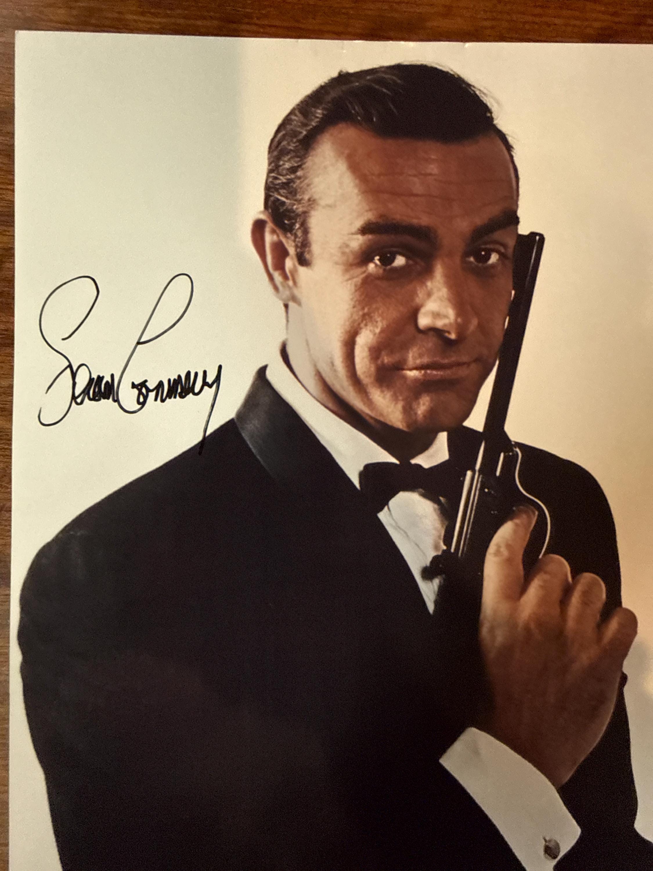 ショーン・コネリー直筆サイン入りジェームズ・ボンド写真：007 直筆
