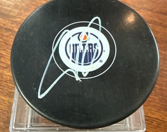 Connor McDavid Autographed Hand Signed Edmonton Oilers Official NHL Game Puck w/LOA