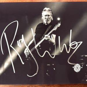 Roger Waters Hand-Signed 8" x 10" Photograph in Silver Ink