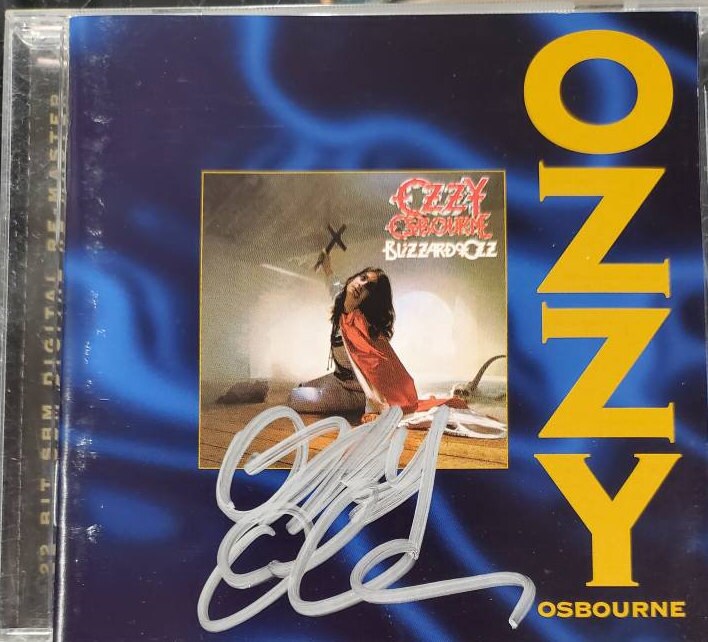 Ozzy Osbourne Blizzard of Ozz サイン入り Ozzy Osbourne & Randy Rhoads Signed Blizzard Of Ozz Program