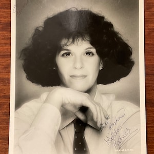 Gilda Radner Head Shot &quot;Saturday Night Live&quot; Hand Signed Autographed Photo W/ LOA