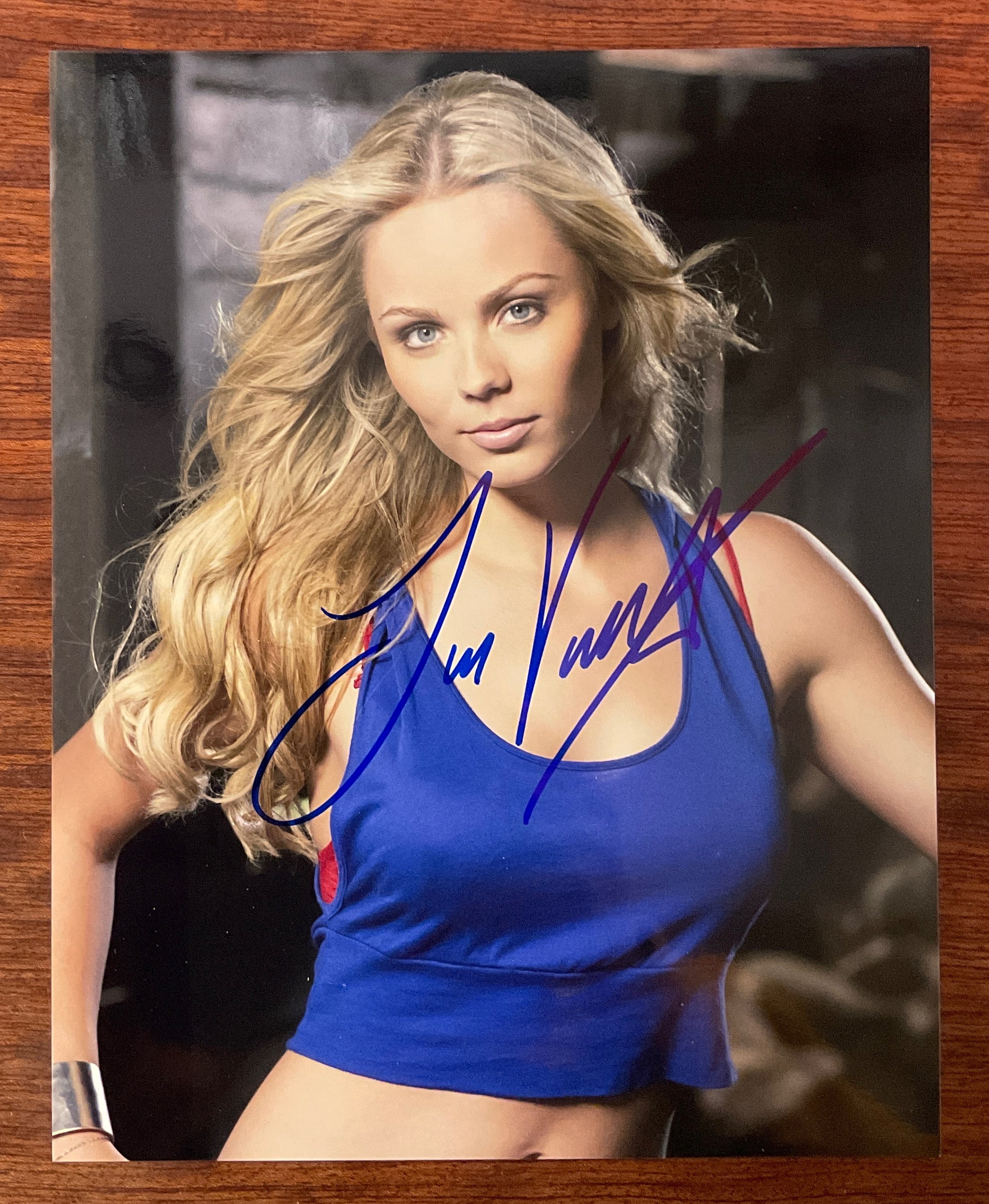 Laura vandervoort - Etsy 日本