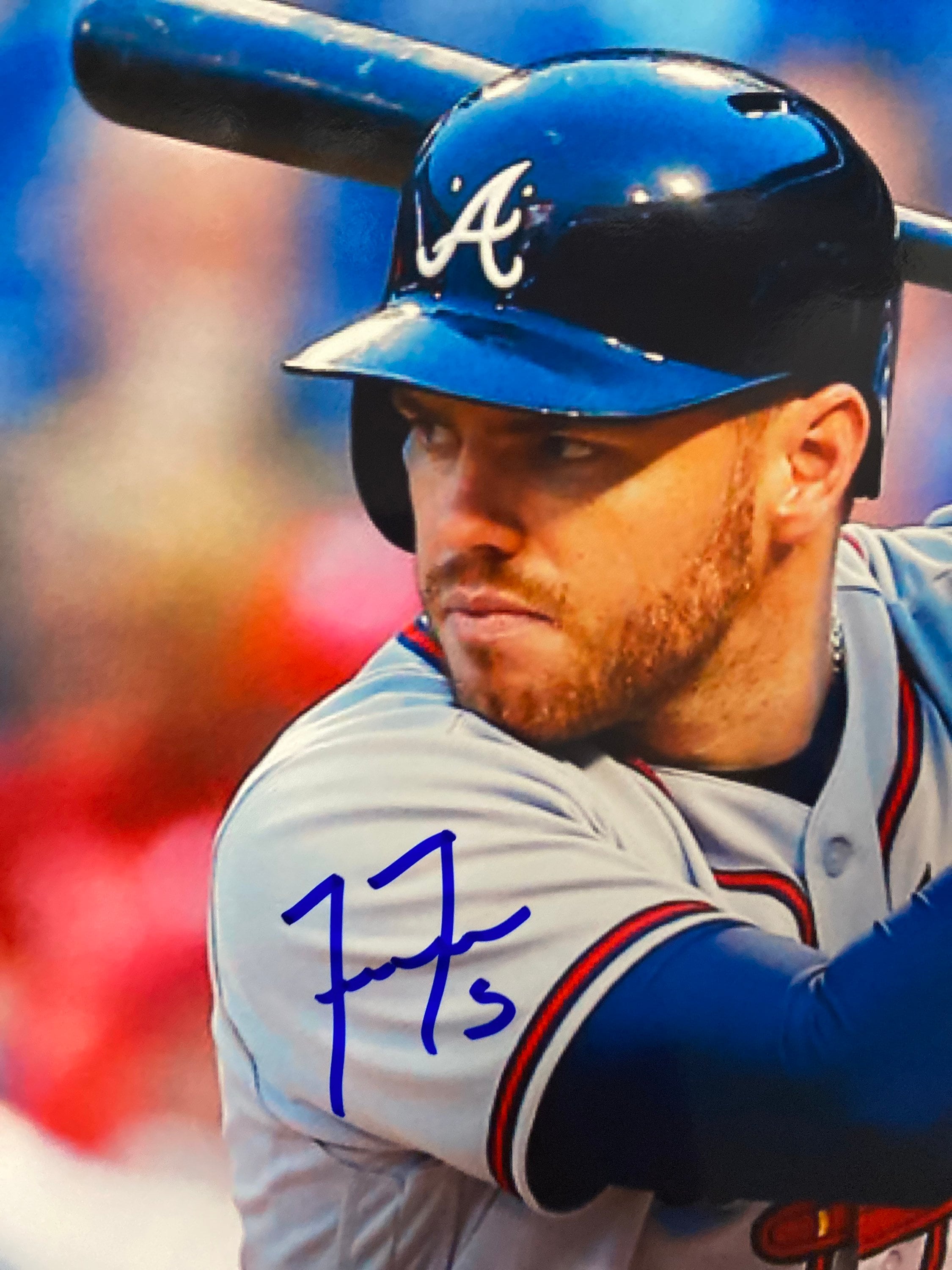 Freddie Freeman World Series Champs Atlanta Braves Hand Signed Autographed  8.5x11 Photograph w/ LOA
