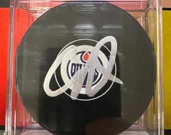 Connor McDavid Autographed Hand Signed Edmonton Oilers Official NHL Game Puck w/LOA