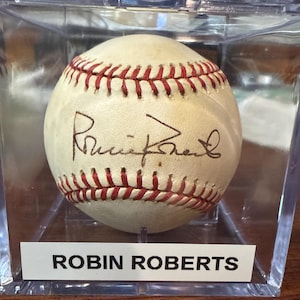 Robin Roberts MLB Pitcher Philadelphia Phillies Hand-Signed Autographed Official National League Baseball w/ LOA