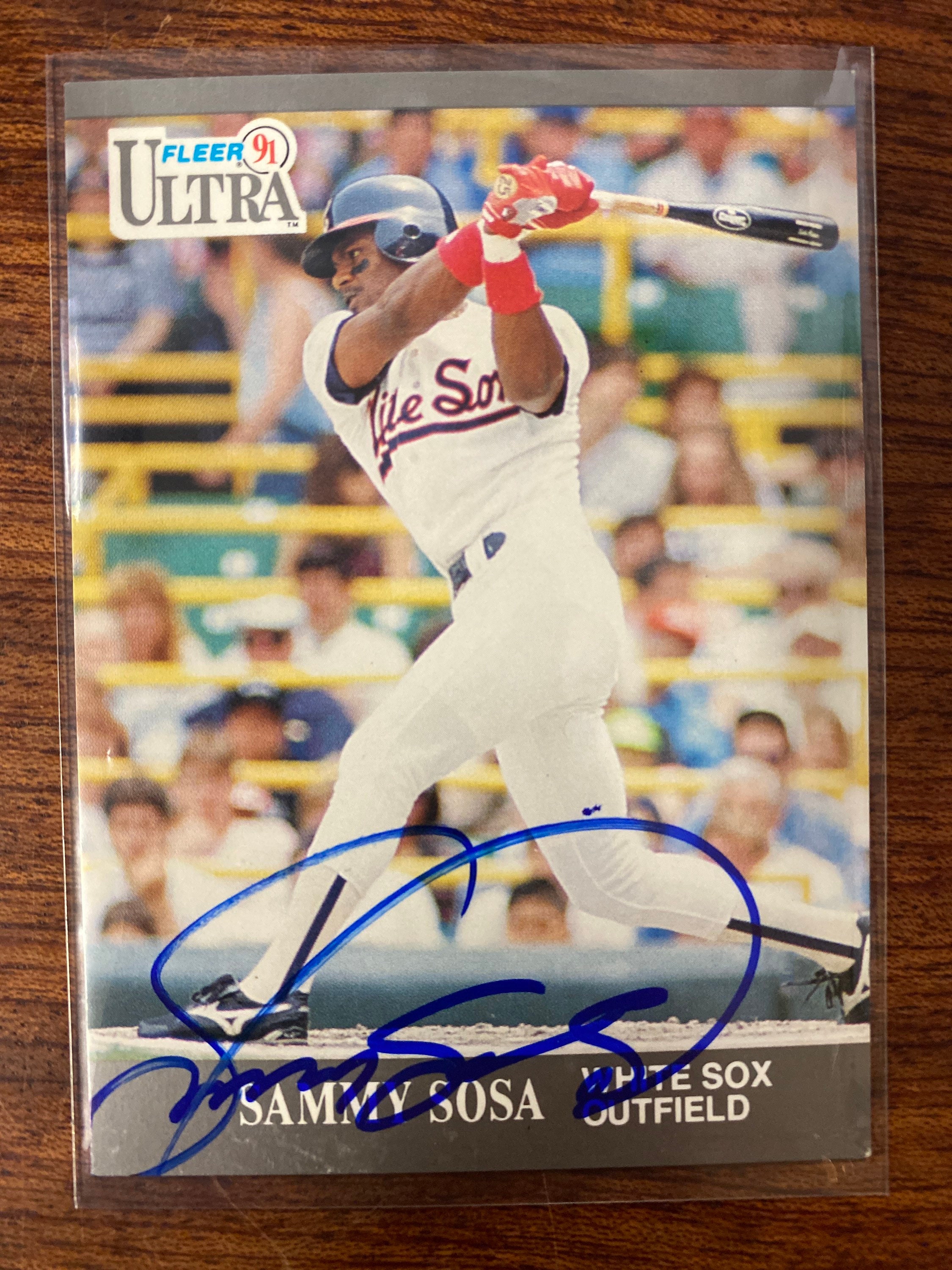 Sammy Sosa Autographed 1990 Topps Rookie Card #692 Chicago White