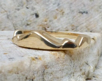 Size 7, Vintage Gold Modernist Chevron Ring In 14 Karat Gold