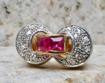 1940s Rubin Schleifen-Ring: Vintage 16K Roségold, Größe 16 1/4