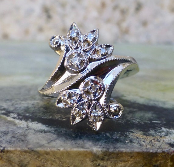 statement vintage ring Gem