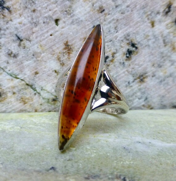 Size 5 3/4, Montana Agate Long Art Deco Ring In 1… - image 4