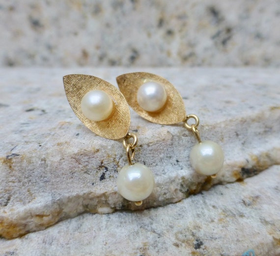 Vintage Pearl Earrings, Pearl Dangle Earrings, Mid