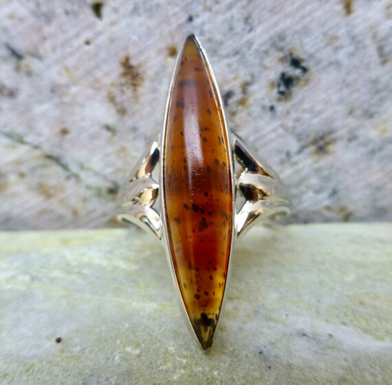 Size 5 3/4, Montana Agate Long Art Deco Ring In 1… - image 2