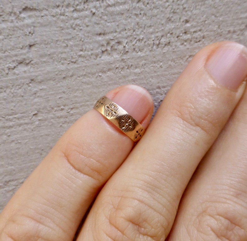 Antique Baby Ring Engraved Baby Band Baby Ring Etched Gold Baby Ring Art Deco Gold Band Art Deco Yellow Gold Band Gold Stacking Band
