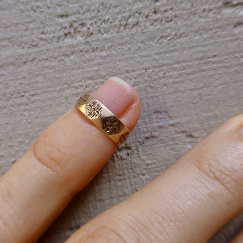 Antique Baby Ring Engraved Baby Band Baby Ring Etched Gold Baby Ring Art Deco Gold Band Art Deco Yellow Gold Band Gold Stacking Band