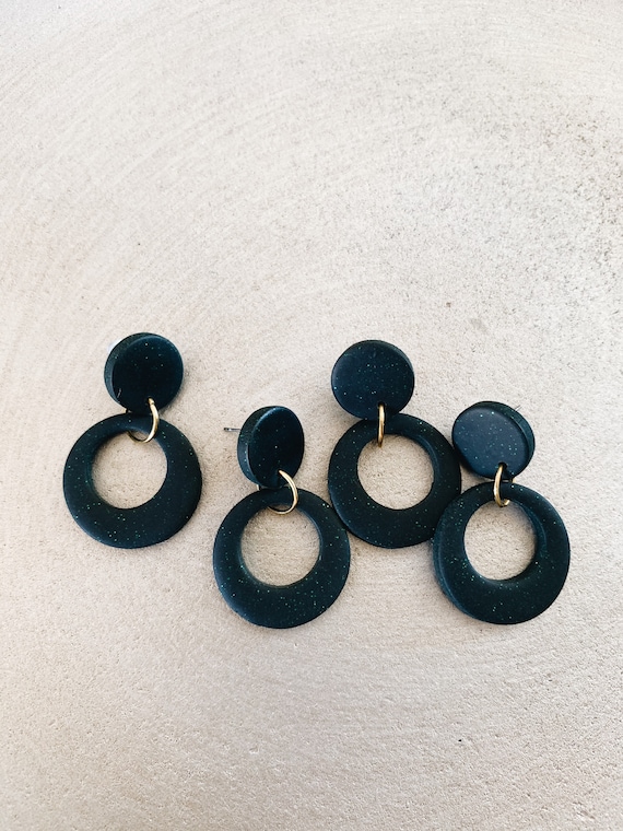 Minimalist polymer clay earrings Everyday statement earrings Green circle earrings Handmade earrings