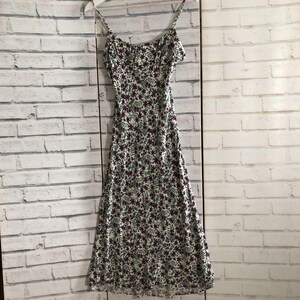 アーバンアウトフィッターズ パープル花柄ミディ丈スリップドレス コテージコア サイズXS 画像 2