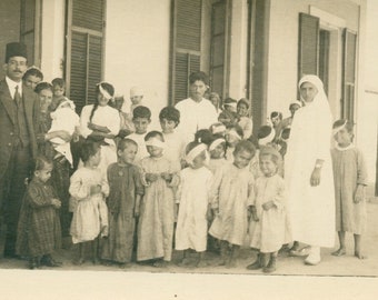 Vintage Postcard Egyptian Doctors Nurses Hospital Staff Children Fez 1918