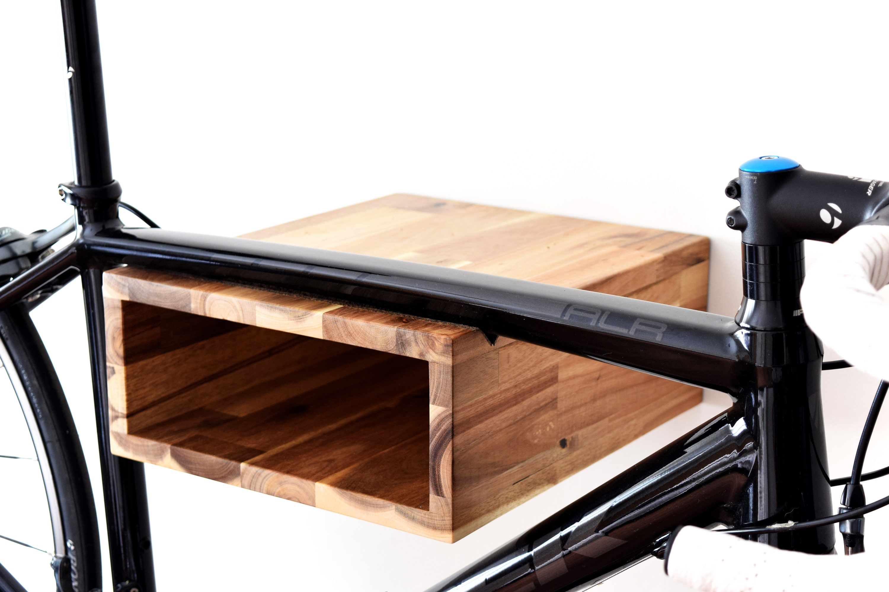 Support Mural Pour Vélo/Support de en Bois Accessoires Étagère Salta