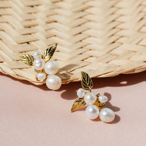 Philippines Aratilis Earrings in Freshwater Pearl Filipino Jewelry