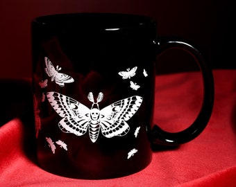 Lepidoptera Keramik Tasse • Gothic Wohnkultur • Housewarming Geschenk • Wolf Kult