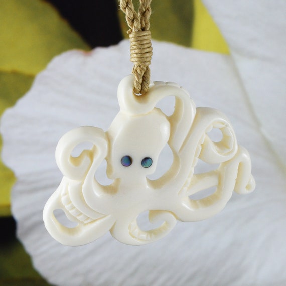 Unique Hawaiian Large Octopus Necklace, Hand Carved Buffalo Bone Octopus  Necklace, N9114 Birthday Mother Gift, Island Jewelry -  Israel