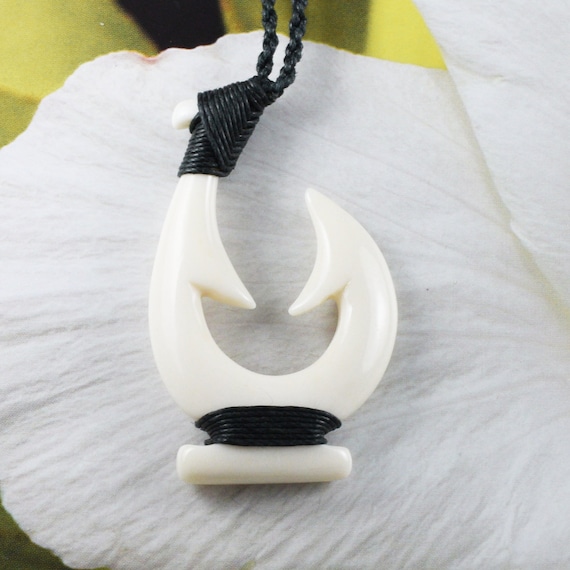 Unique Gorgeous Hawaiian X-large Fish Hook Necklace, Hand Carved Buffalo Bone  Fish Hook Necklace, N9435 Birthday Mother Gift -  Canada
