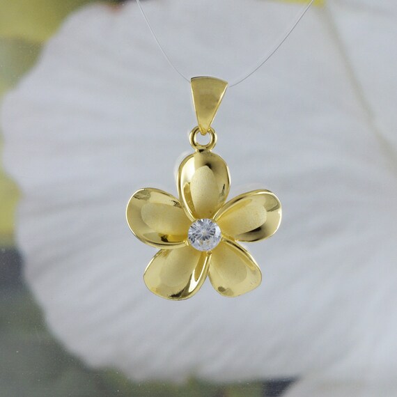 Beautiful Hawaiian Plumeria Necklace, Sterling Silver Yellow-gold