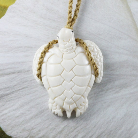 Hawaiian bone turtle necklace – Blue Wave
