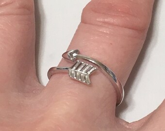 Unique Hawaiian Arrow Ring, Sterling Silver Arrow Ring, Christian Jewelry, R2360 Mother Birthday Mom Wife Gift, Stackable Ring