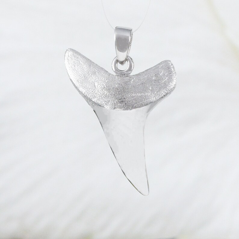 Sterling Silver Shark Teeth Pendant N6108 Birthday Valentine Wife Mom Gift Unique Hawaiian 3D Shark Teeth Necklace Island Jewelry