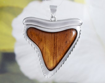 Unique Hawaiian X-Large Genuine Koa Wood Shark Teeth Necklace, Sterling Silver Shark Teeth Pendant, N8523 Birthday Mother Wife Mom Gift