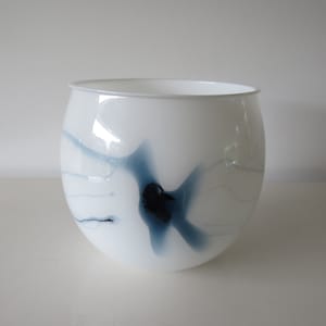 Bol en verre Holmegaard Danemark. Série Atlantide. Michel Bang. Conception danoise. années 1980