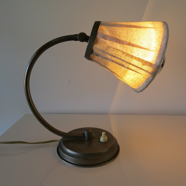 Bauhaus-Stil Metall Tisch Licht, Art Deco, 30er Jahre. Vintage.