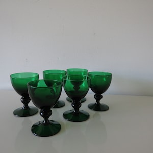 6 antique drinks/liqueur glasses. dark green. Biedermeier style, late 19th century.