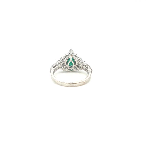 Pear Shaped Emerald and Diamond Cluster Ring 18k … - image 7