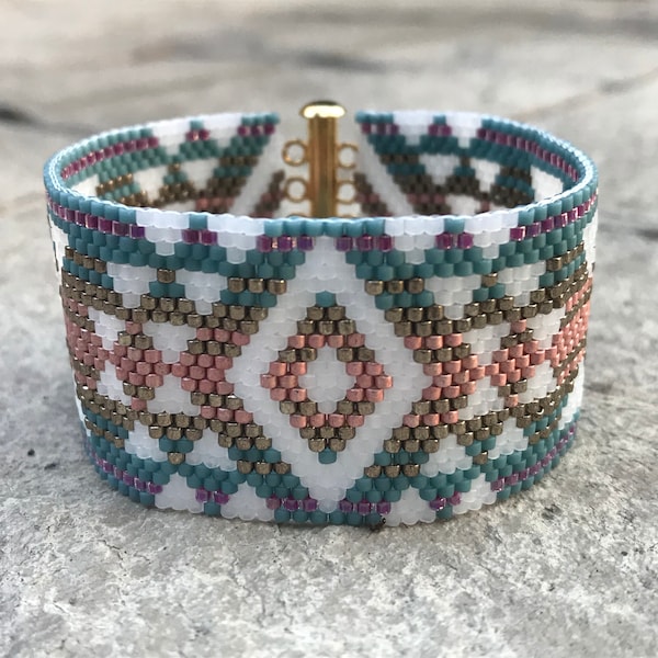Beaded Bracelet, Native American Jewelry, Beaded Cuff, Boho Bracelet, Unique Jewelry