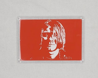 Aimant de réfrigérateur comportant un portrait de Kurt Cobain