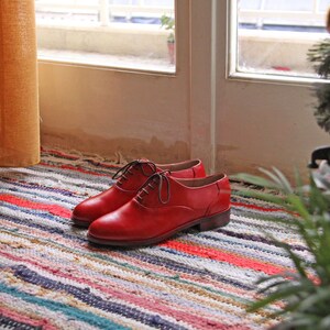 Women oxford shoes, red leather shoes, custom shoes, handmade shoes, flat and tie shoes. 画像 8