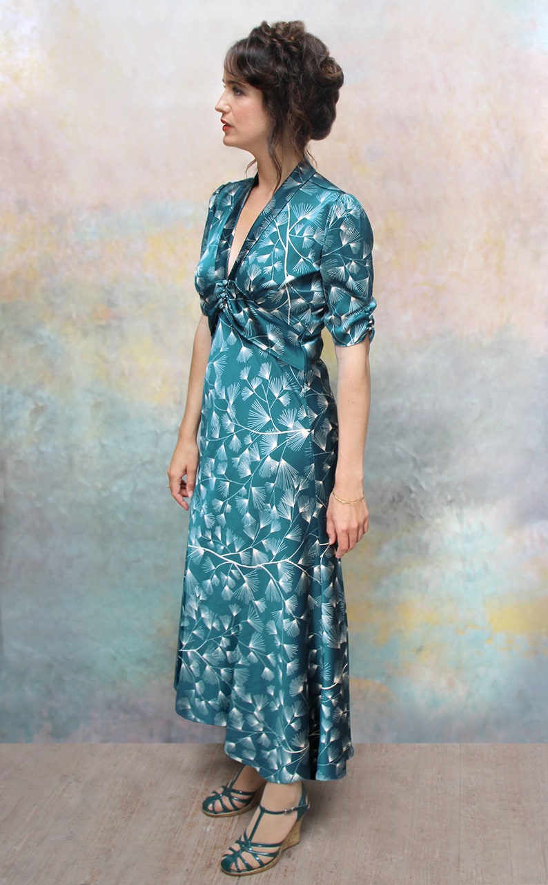 Indian Summers Inspired Clothing     Forties tea-dress cut from beautiful deep teal coloured print crepe.  AT vintagedancer.com