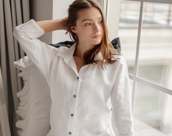 Robe chemise en lin blanc avec boutons de noix de coco / chemise de nuit longue en lin pour femmes / vêtements de nuit en lin / chemise oversize en lin / robe de nuit en lin