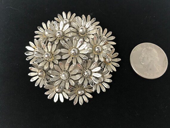 Vintage Round Silver Flower Power Brooch - Silver… - image 3