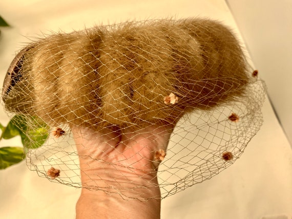 1950's Brown Mink Pillbox Hat with Tulle Netting … - image 4