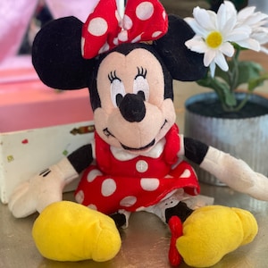 Vintage 9&quot; Minnie Mouse Plush Doll 1980&#39;s Minnie Mouse Stuffed Doll Walt Disney Co
