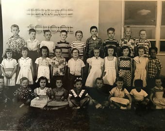 Vintage Photo Children Class Photo Found Photo, Vintage Primary School Photo, Vernacular Photo 1950's Kindergarten Class of Small Children