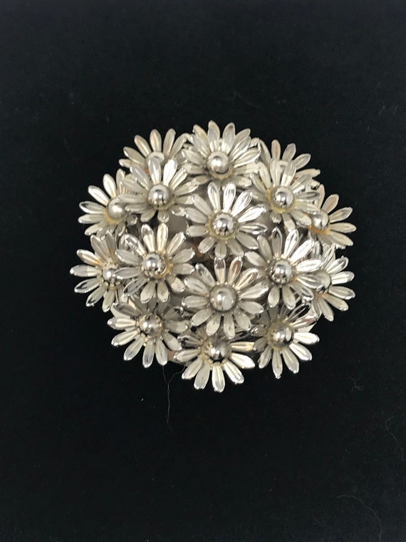 Vintage Round Silver Flower Power Brooch - Silver… - image 1