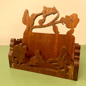 Porta-cartões de visita para mesa - Porta-cartões de visita Butterly - Suporte para cartões de madeira - Porta-cartões de visita para pássaros Floral - Presente de escritório