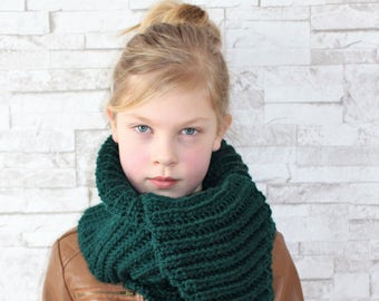 Crochet PATTERN for knit-look scarf, The London Scarf, Scarf Pattern, Crochet Scarf, Pom-Poms, Bulky Scarf, Ribbed Scarf